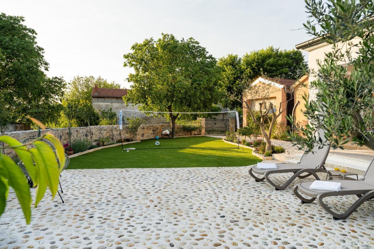 Holiday Home - Villa Thorak Anić エクステリア 写真