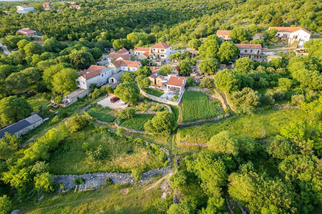 Holiday Home - Villa Thorak Anić エクステリア 写真