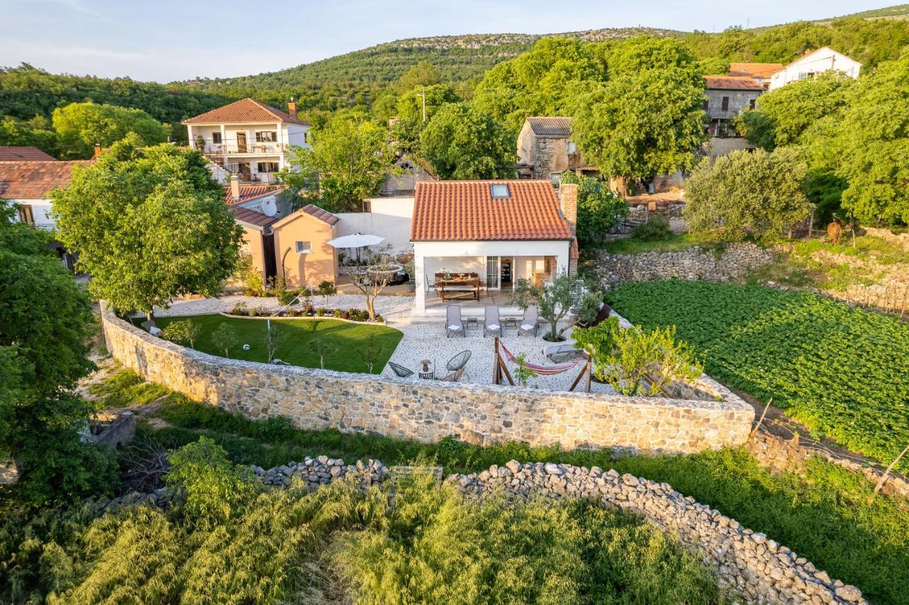 Holiday Home - Villa Thorak Anić エクステリア 写真