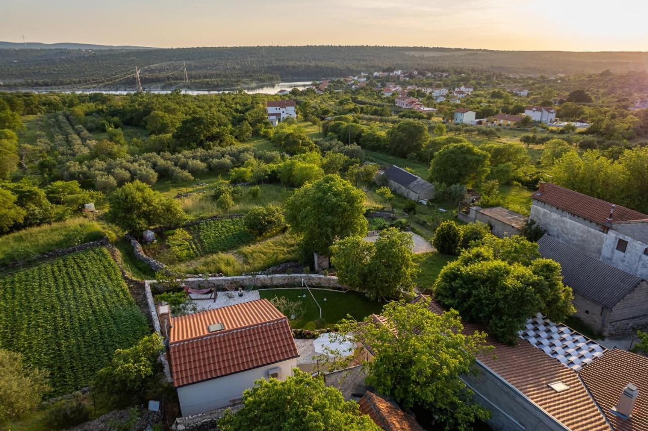 Holiday Home - Villa Thorak Anić エクステリア 写真