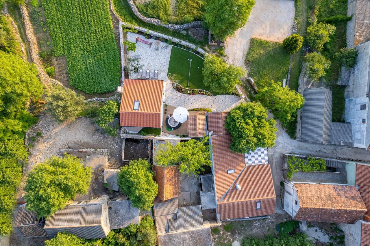 Holiday Home - Villa Thorak Anić エクステリア 写真