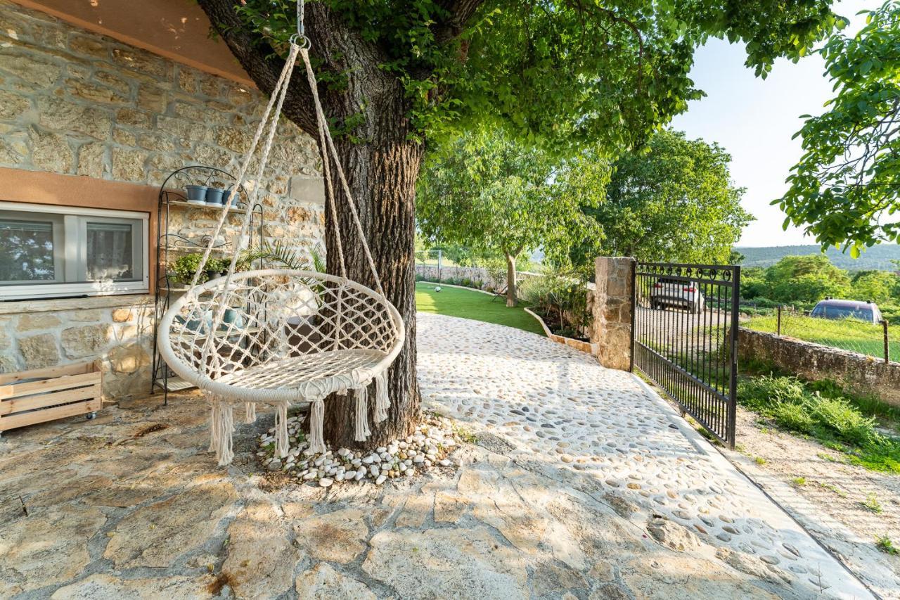 Holiday Home - Villa Thorak Anić エクステリア 写真