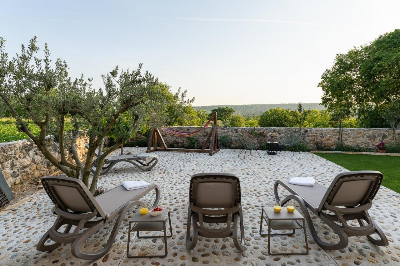 Holiday Home - Villa Thorak Anić エクステリア 写真