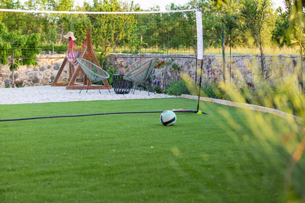 Holiday Home - Villa Thorak Anić エクステリア 写真